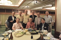 �e�e�[�u���̊F�l���X-�E